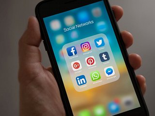 Millions of UK Phone Users Still Paying for Phones they have paid off